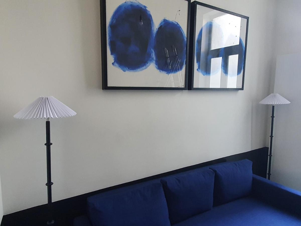 B96 Suites Brussel Bagian luar foto